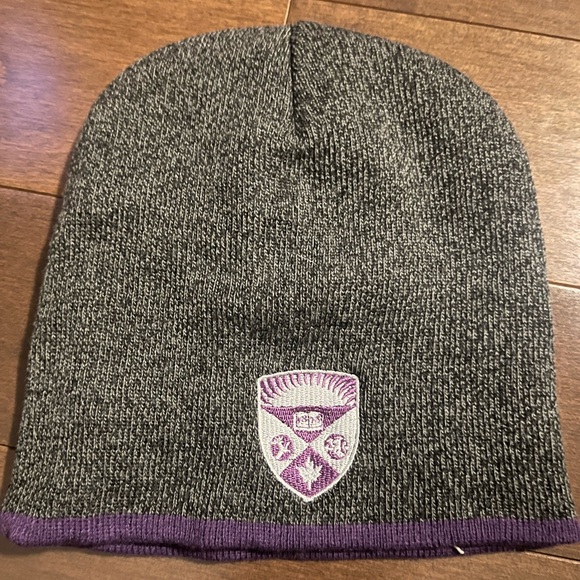 University of Western Ontario beanie - Picture 1 of 2